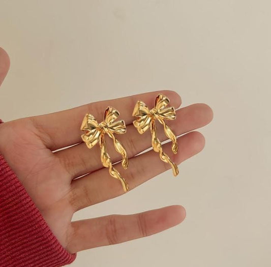 Korean Golden Bow Earring