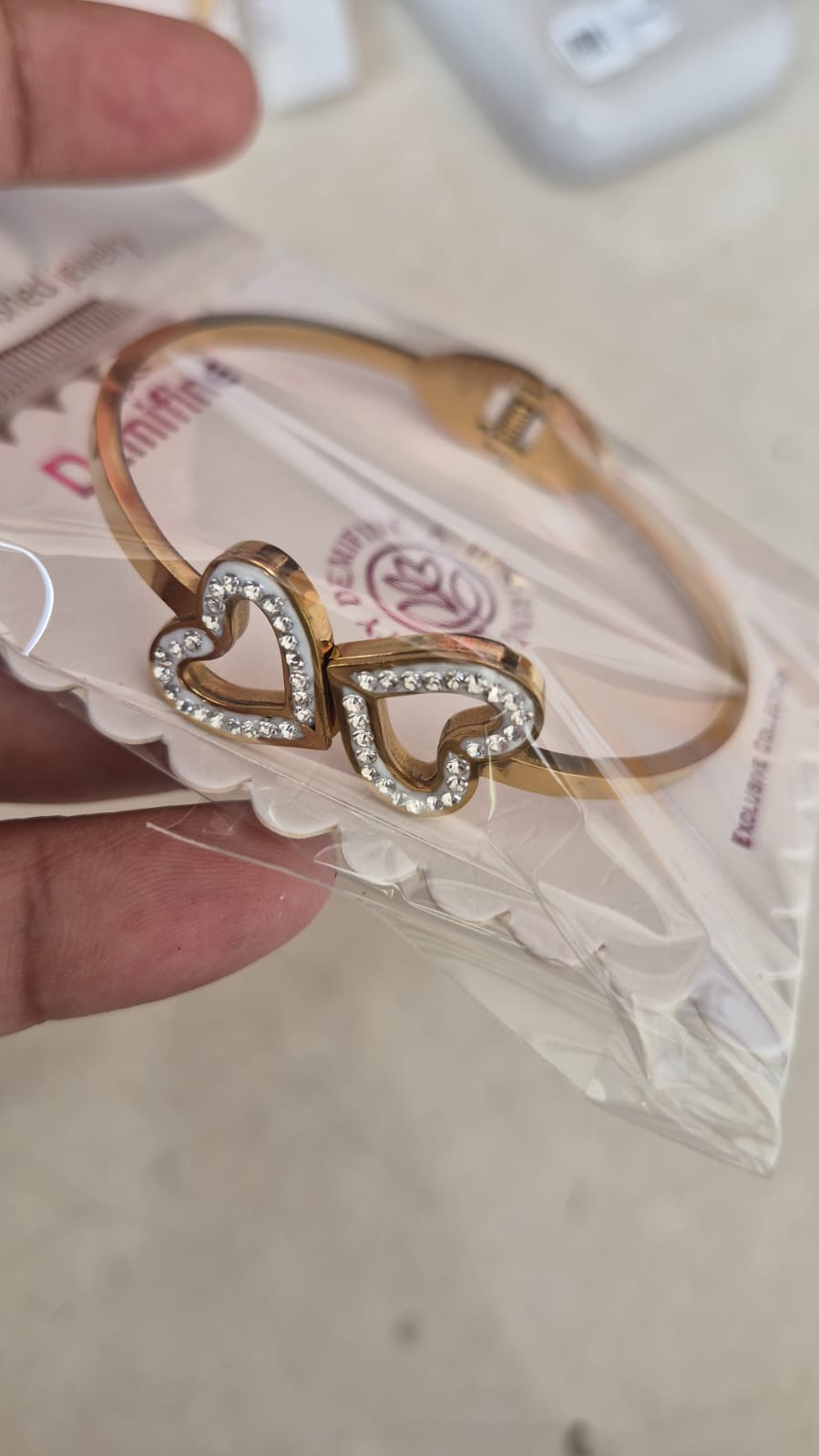 Anti tarnish heart shape bracelet