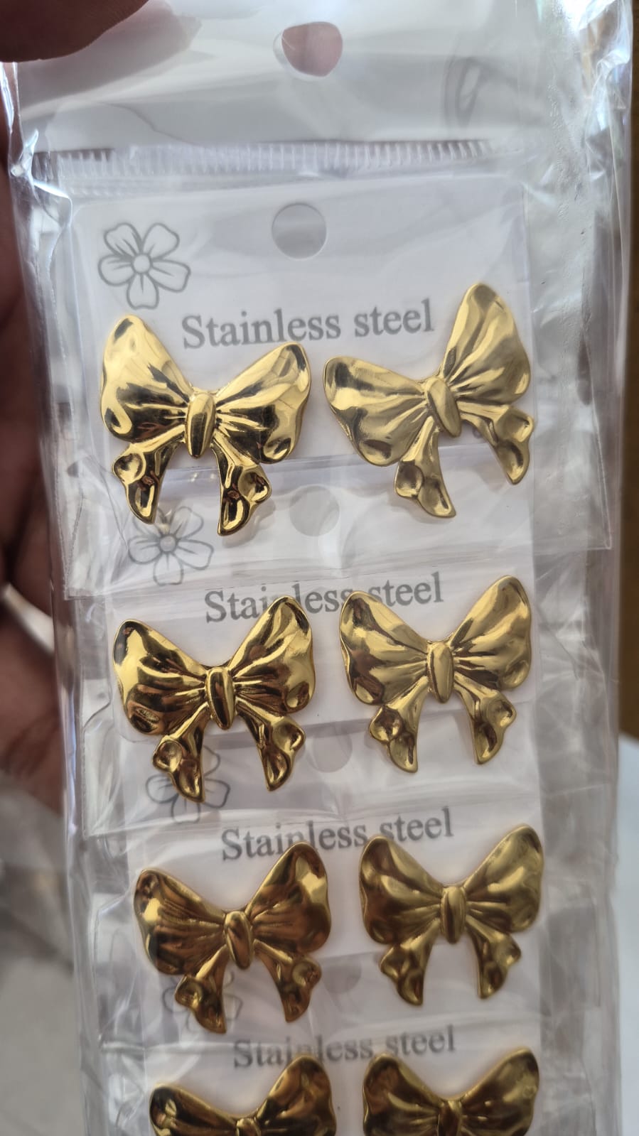 Anti tarnish bow erring
