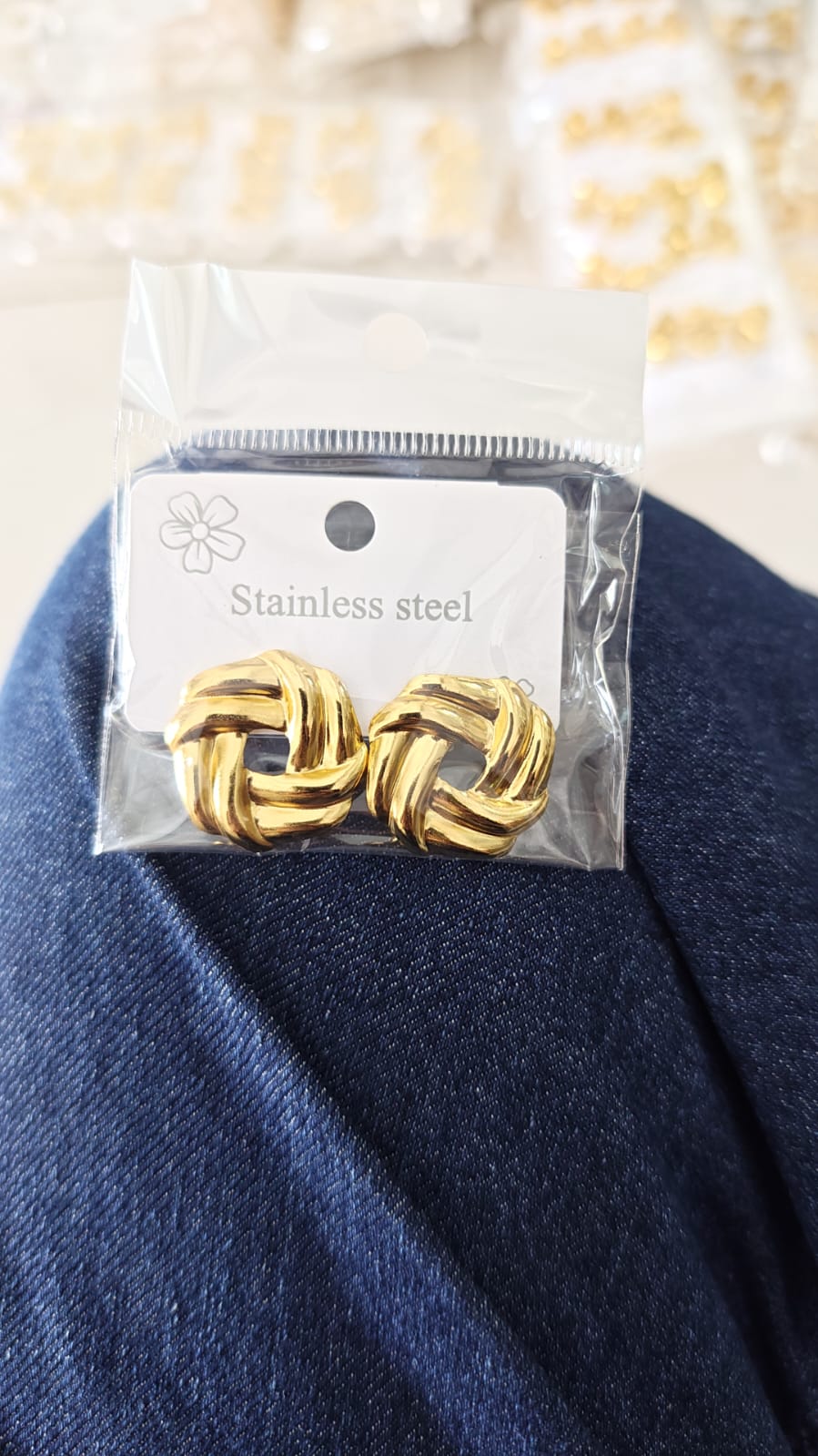 Anti tarnish erring