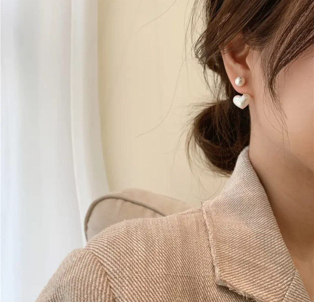 Minimal Korean Pearl Heart Stud Earrings