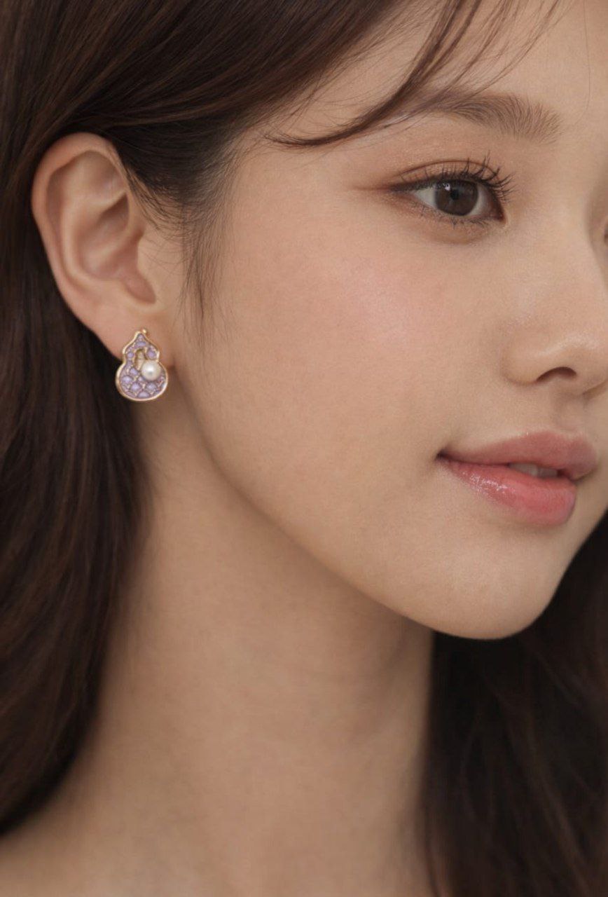 Anti-Tarnish Purple Elegant Pearl Shell Studs