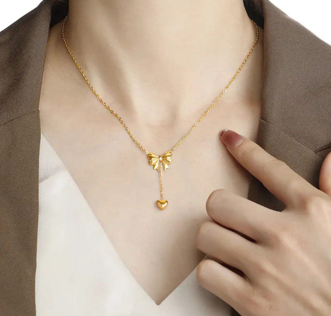 Anti-Tarnish Golden Bow Heart Necklace