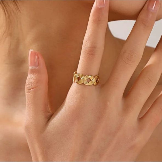 Golden Criss-Cross Adjustable Ring