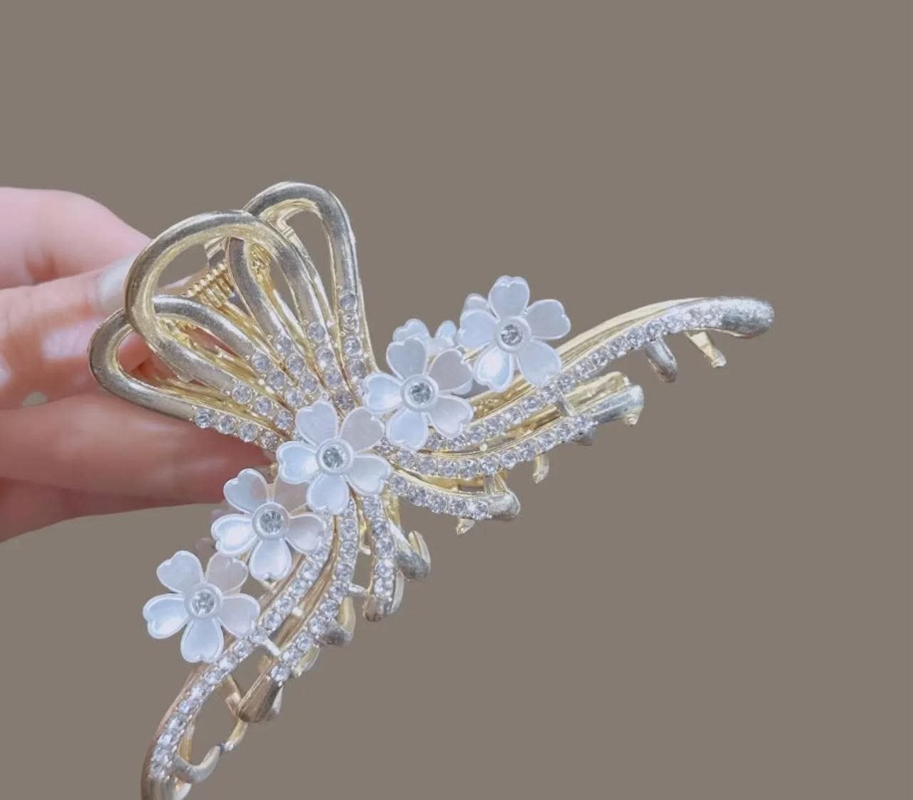 Korean Metal Floral Crystal Hair Clutcher