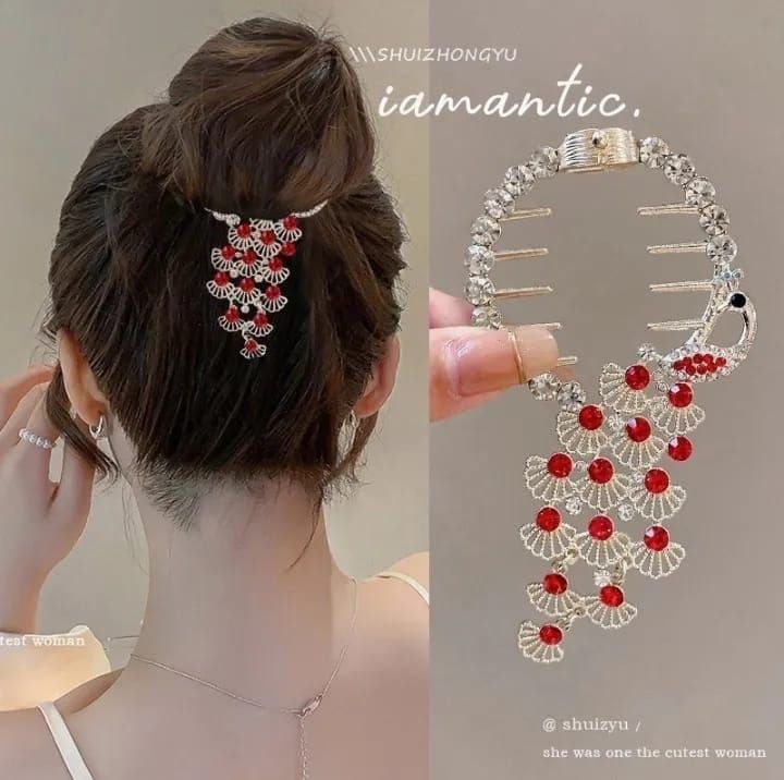 Korean Metal Crystal Peacock Tassel Hair Comb Cluther