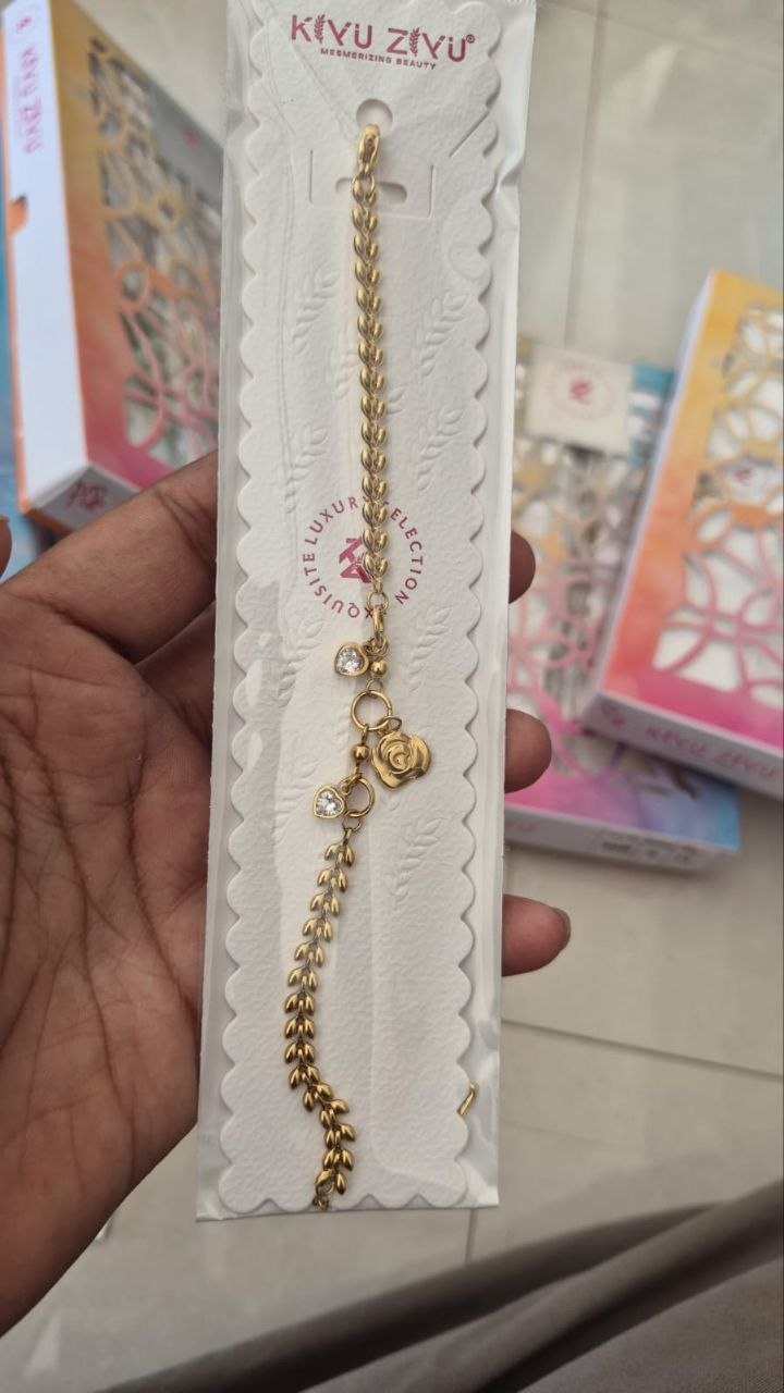 Kiyu Ziyu Rose Heart Charm Bracelet