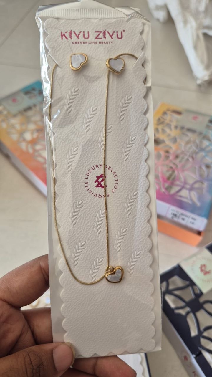 Kiyu Ziyu Anti Tarnish Elegant Love Heart Necklace Set