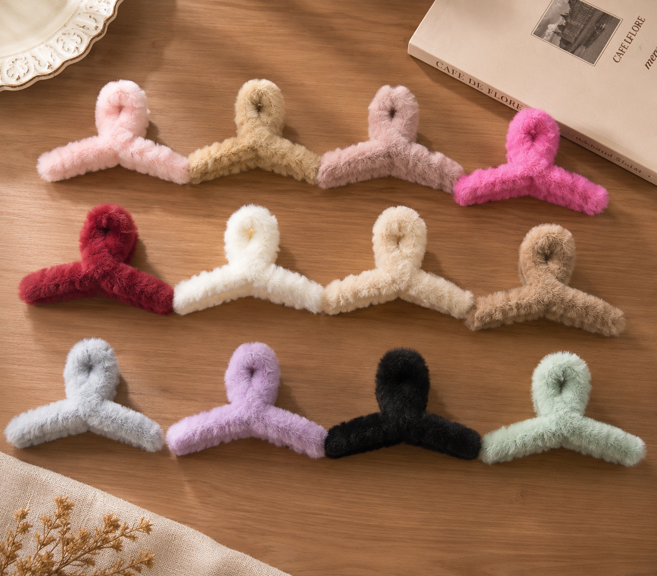 Set of 12 pcs Furry Clutcher