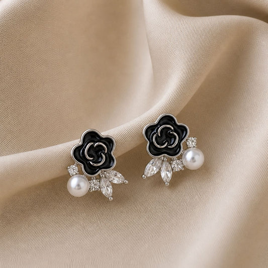 Black Flower Pearl earrings