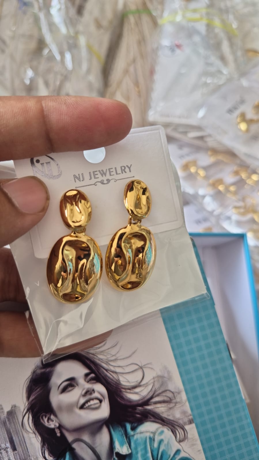 irregular, organic oval design anti tarnished earring