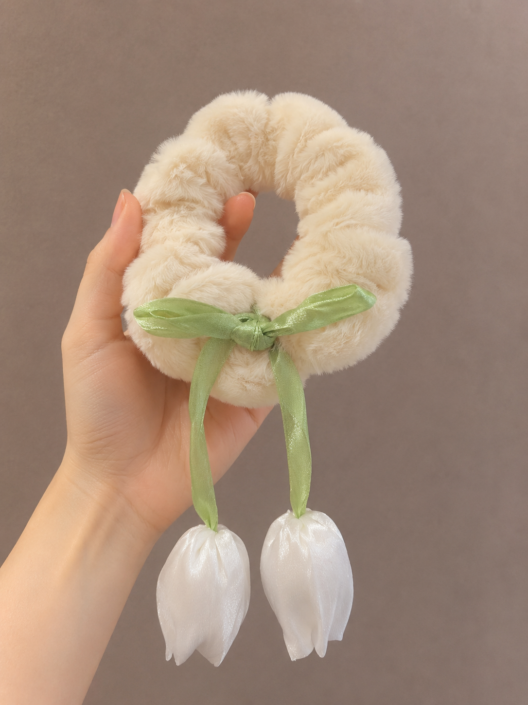 Set of 6
Furr tulip scrunchies