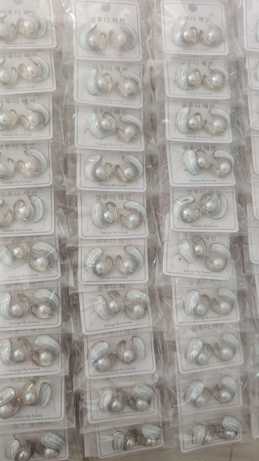 Korean Design pearl Earrings
