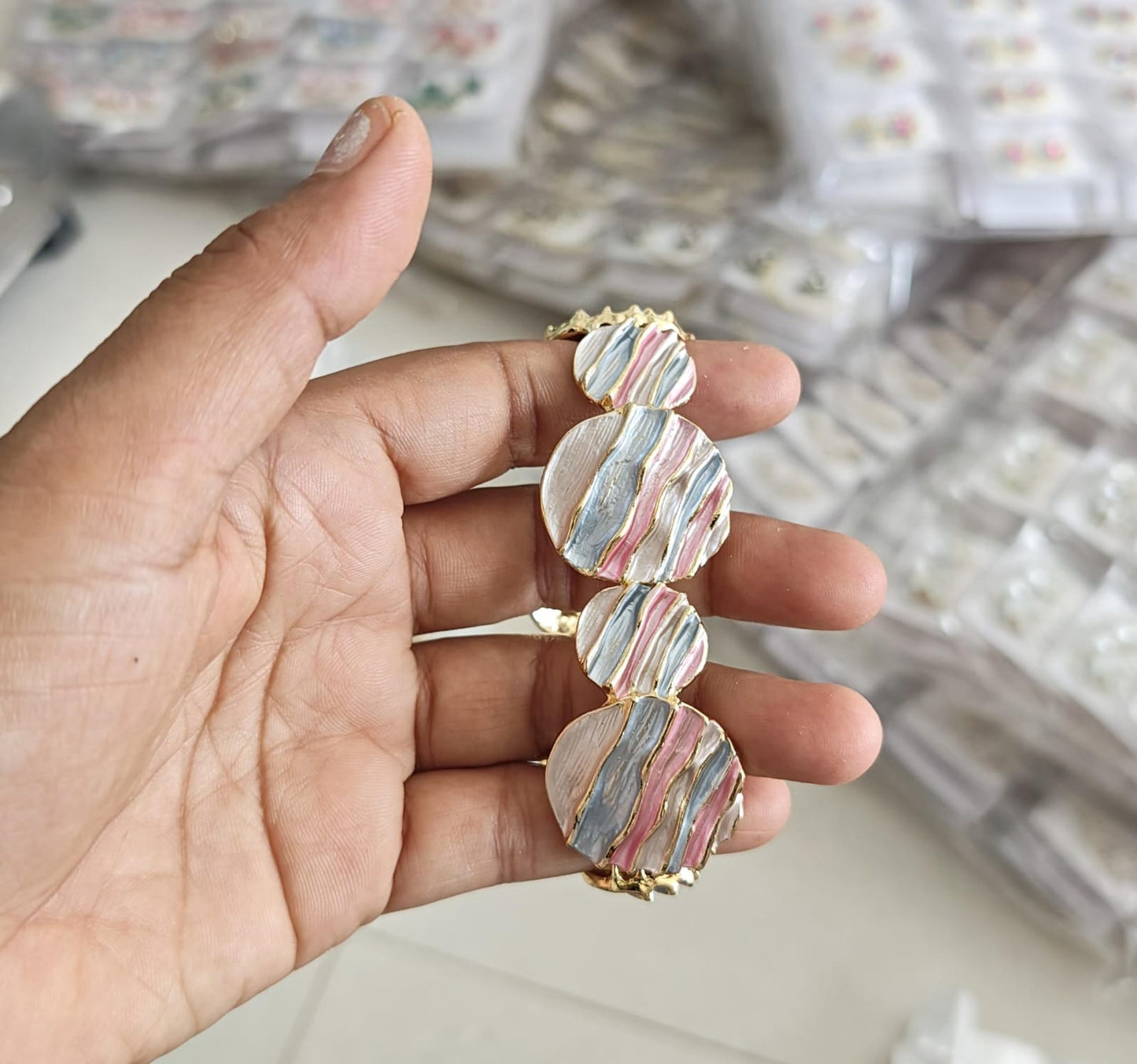 Stretchable enamel abstract circular designs bracelet regular size