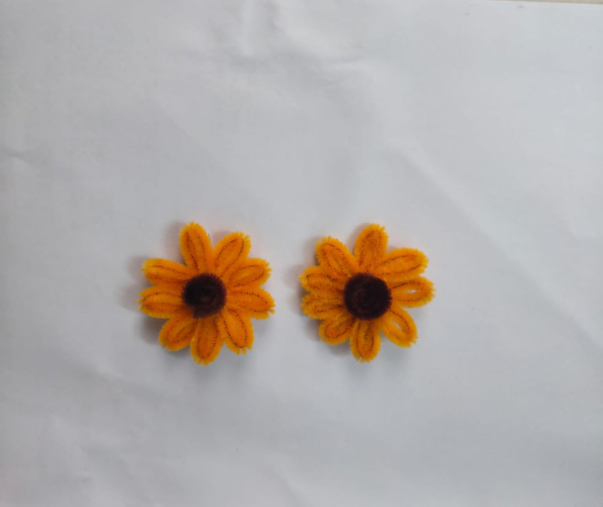 Set of 2 at 50/-
Pipe cleaner material