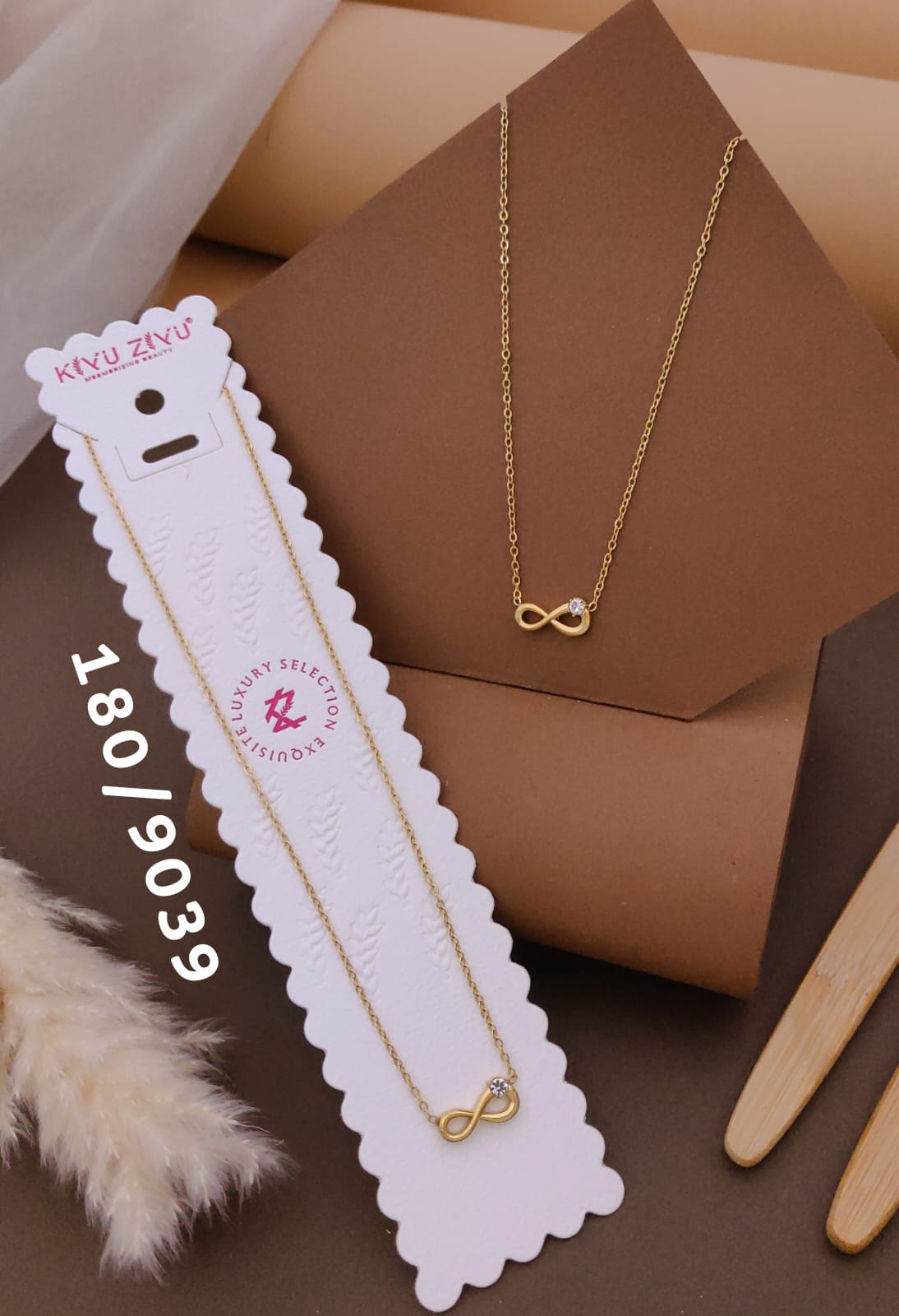 Luxury Gold Infinity Pendant Chain