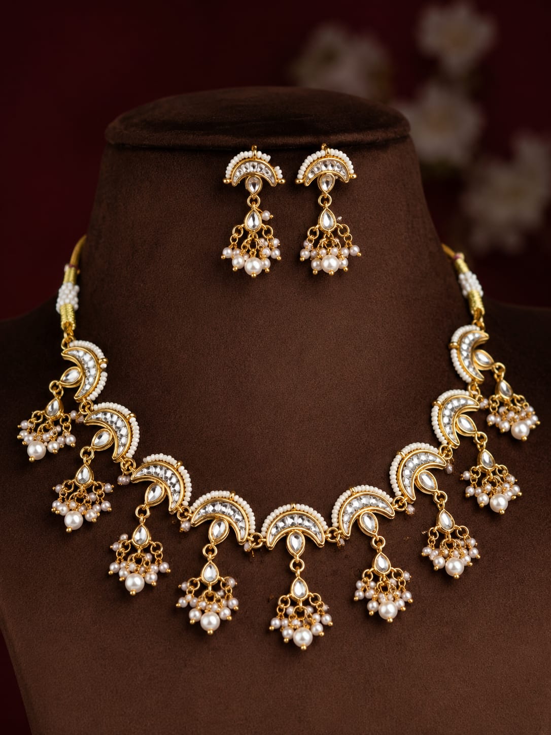 Traditional white kundan necklace with earrings set