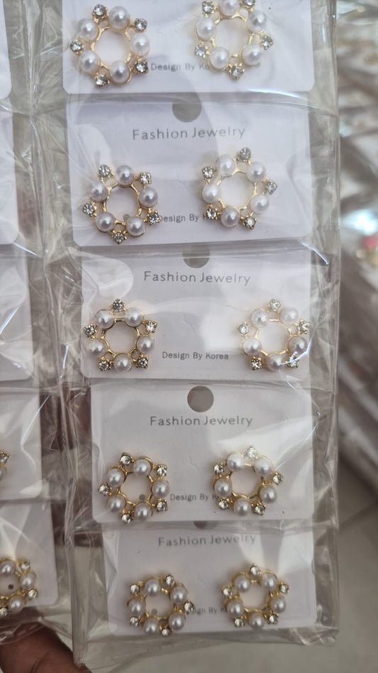 Pearl and diamond round shape