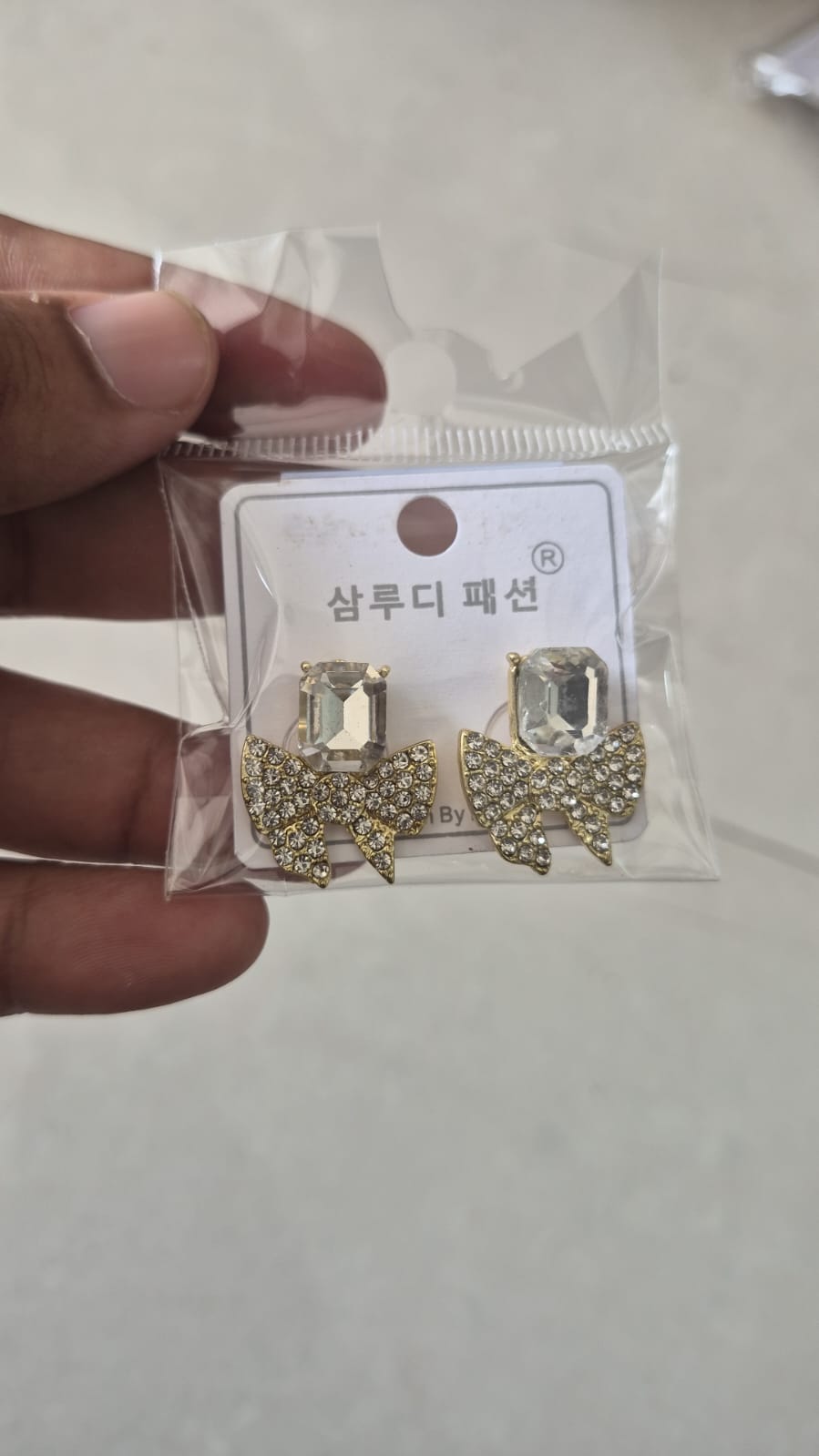 rhinestones bow-shaped crystal stone stud earrings