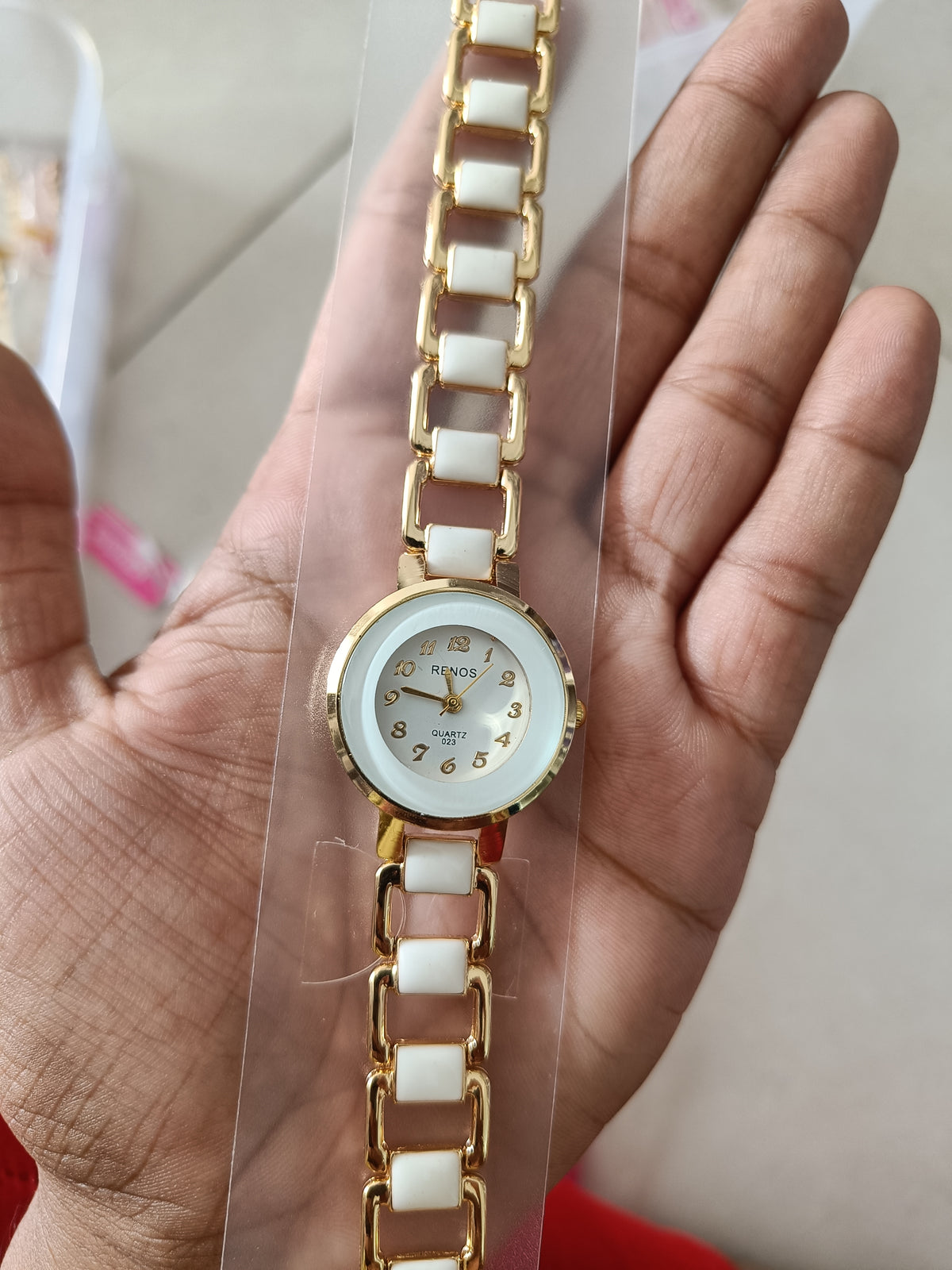Anti tarnish Golden watch