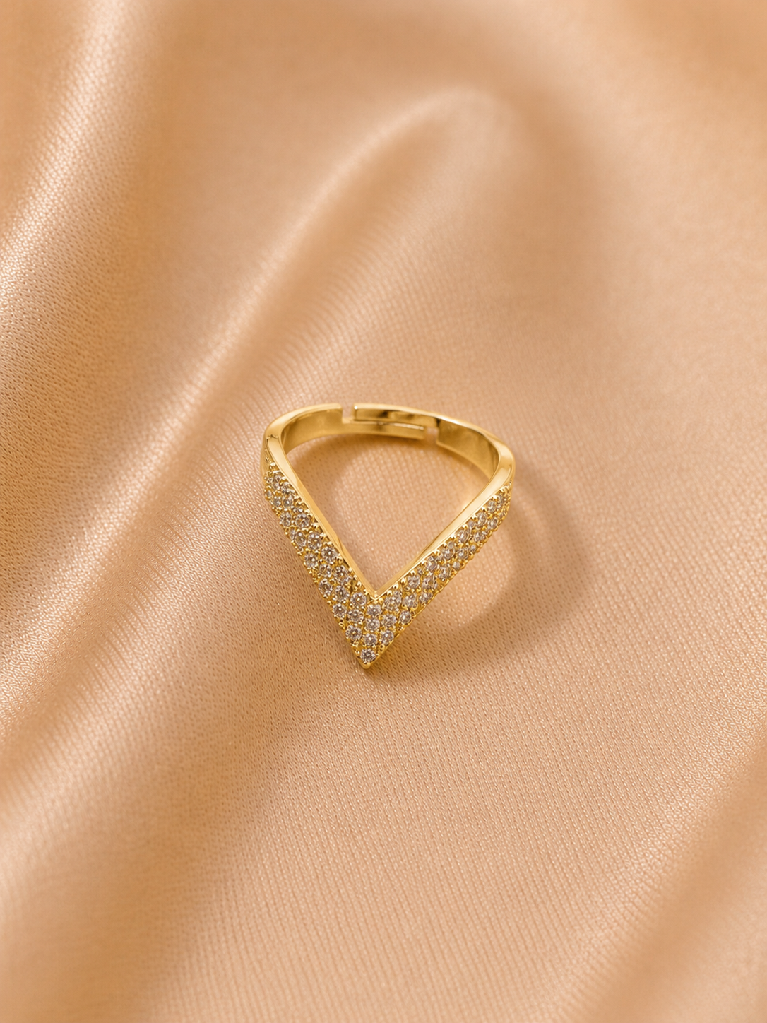 Kiyu Ziyu Adjustable Gold-Plated V Ring