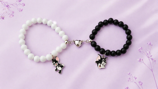 Couple Magnetic Heart Bracelet Set – Black & White Beads