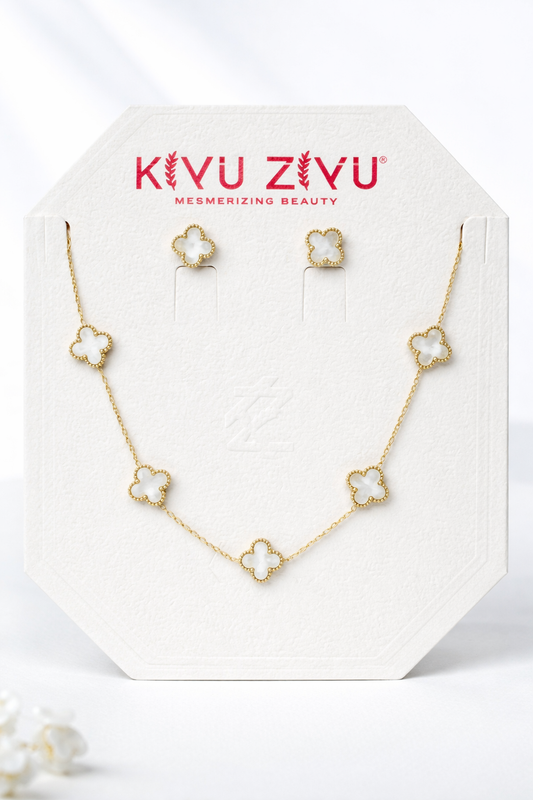 Kiyu Ziyu Clover Necklace Set with Stud Earrings