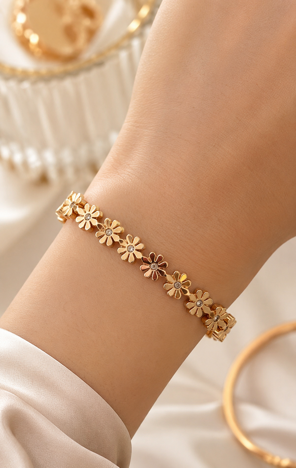Anti Tarnish Daisy Flower Bracelet
