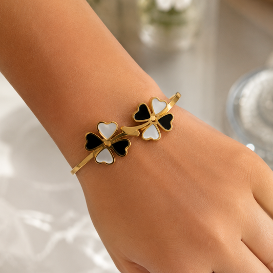Anti Tarnish Black White Clover Style Bracelet