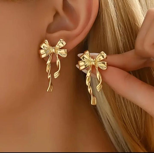 Korean Golden Bow Earring