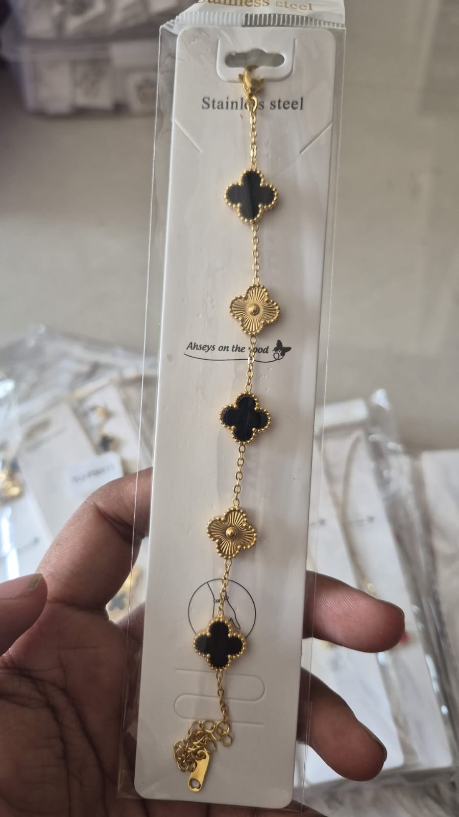 Black & Gold Clover - Anti Tarnish