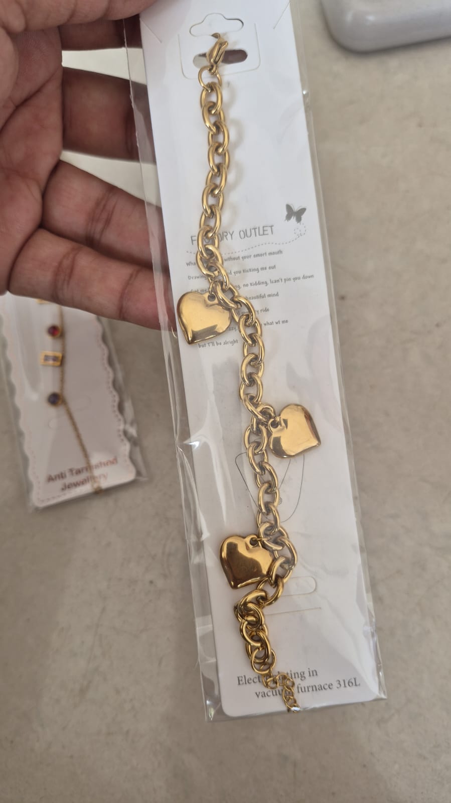 Anti tarnish heart shape chain bracelet
