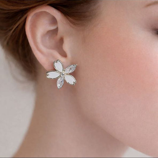 Korean Fashion Flower Crystal Stud Earrings