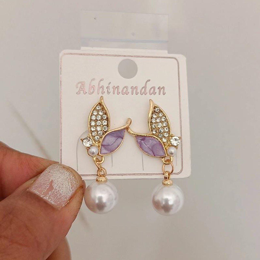 Korean Crystal Leaf Pearl Drop Earrings – Elegant Gold Plated Korean Style Pearl Dangle Earrings for Women & Girls