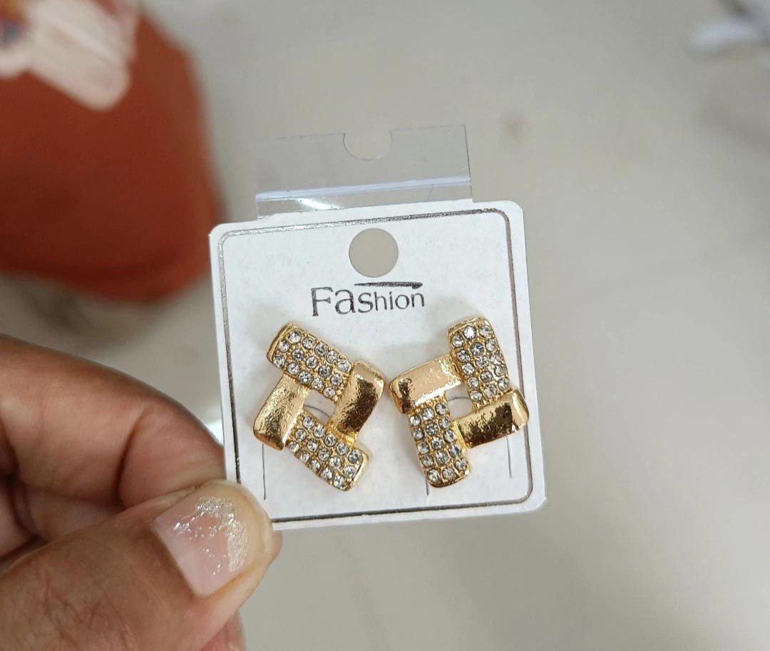 Korean Geometric Diamond Stud Earrings