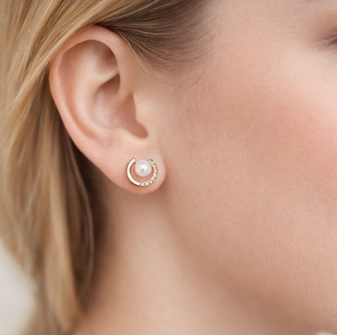 Korean Stylish Crescent Gold Frame Earring