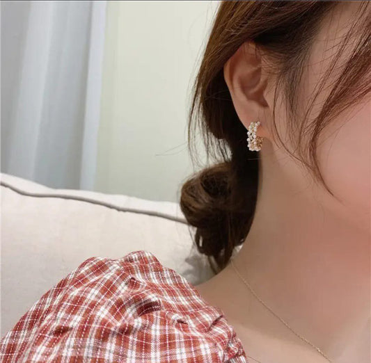 Korean Pearl Curved Earrings