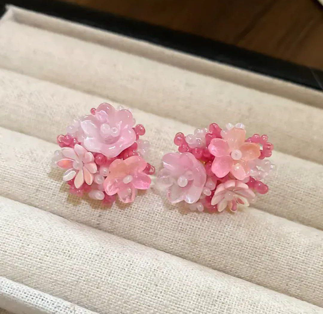 Korean Style Floral Cluster Stud Earrings – Pastel Resin Flower Design
