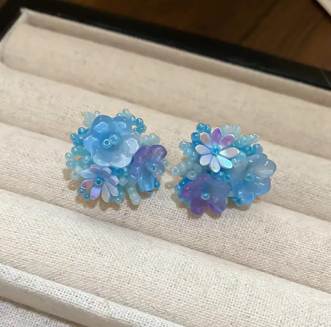Korean Style Floral Cluster Stud Earrings – Pastel Resin Flower Design