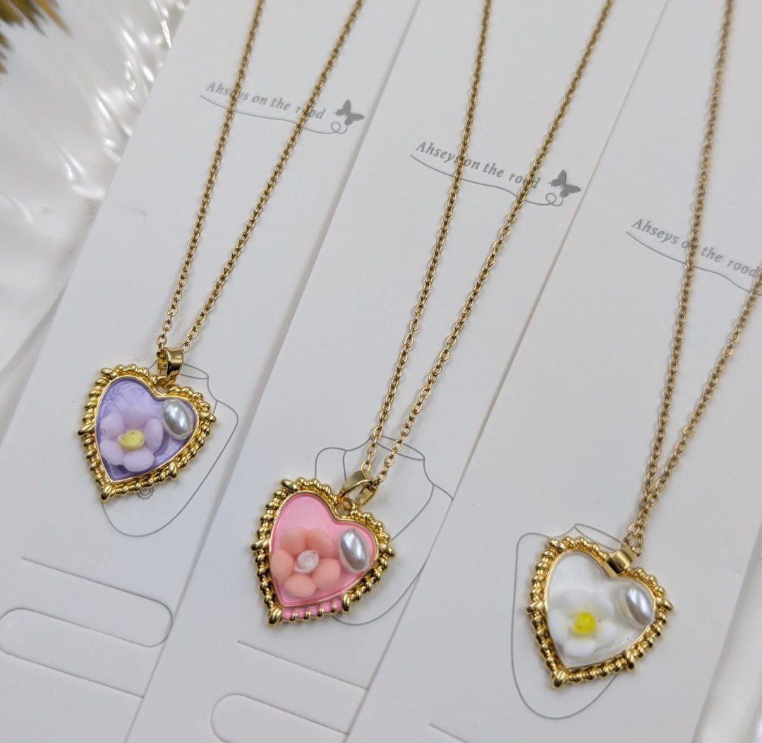 Anti-Tarnish Stainless Steel Heart Daisy Necklace