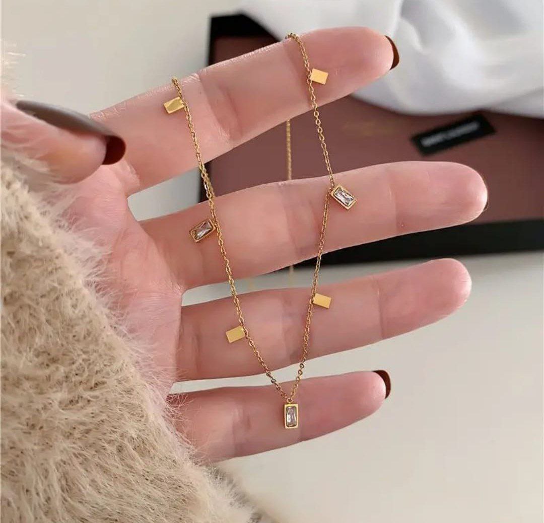 Tanmanyu Anti Tarnish Rectangle Zircon Pendant Necklace for Women