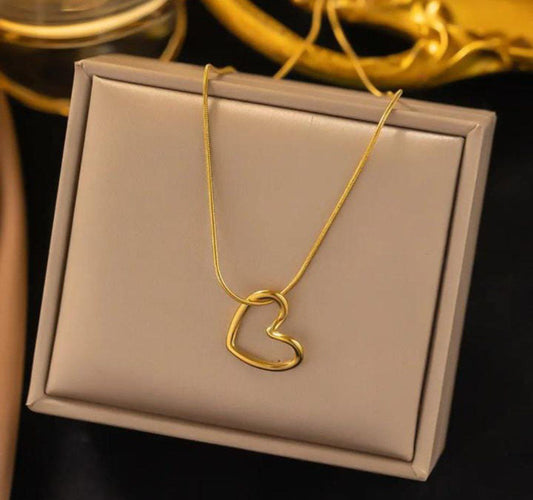 Anti-Tarnish Open Heart Pendent Necklace
