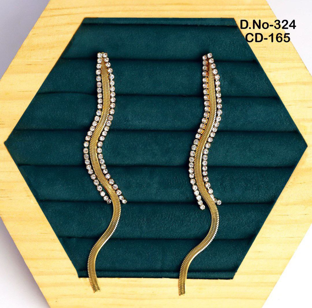Anti-Tarnish Elegant Wave Diamond Earrings