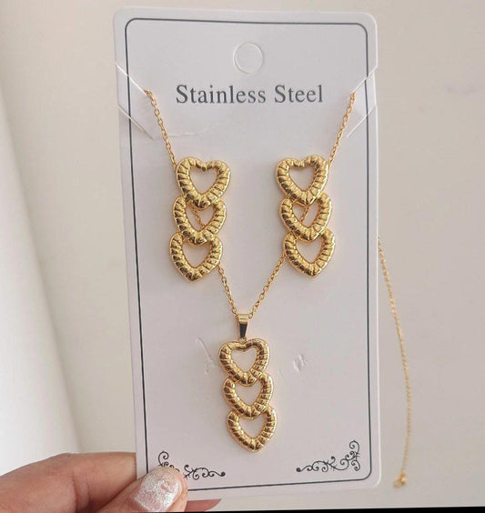 Anti-Tarnish Triple Heart Necklace Set