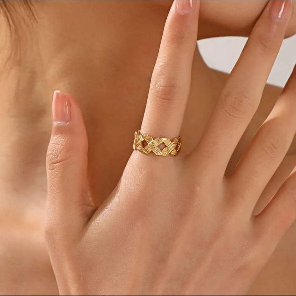 Golden Criss-Cross Adjustable Ring