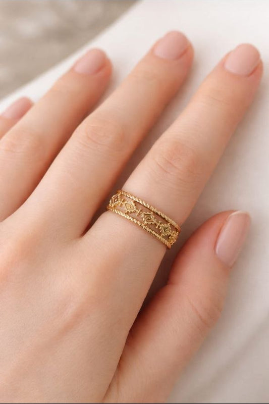 Golden Ethnic Pattern Band Ring