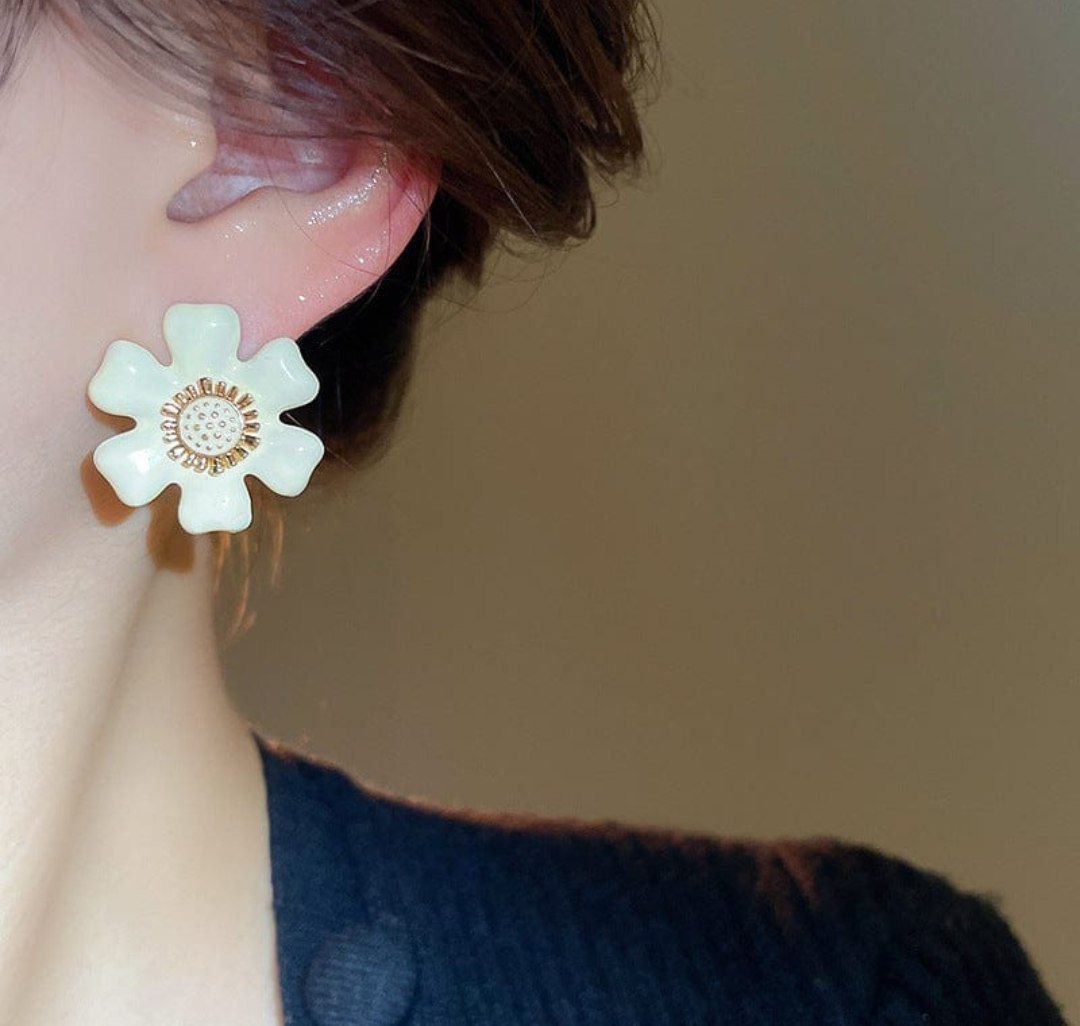 Floral Glossy Stud Earrings – Korean Style
