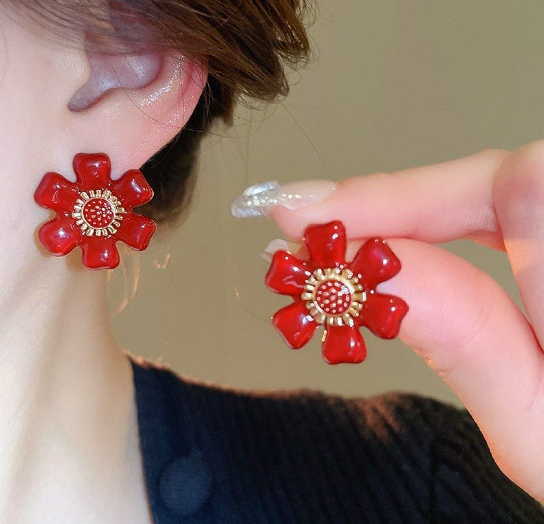 Floral Glossy Stud Earrings – Korean Style