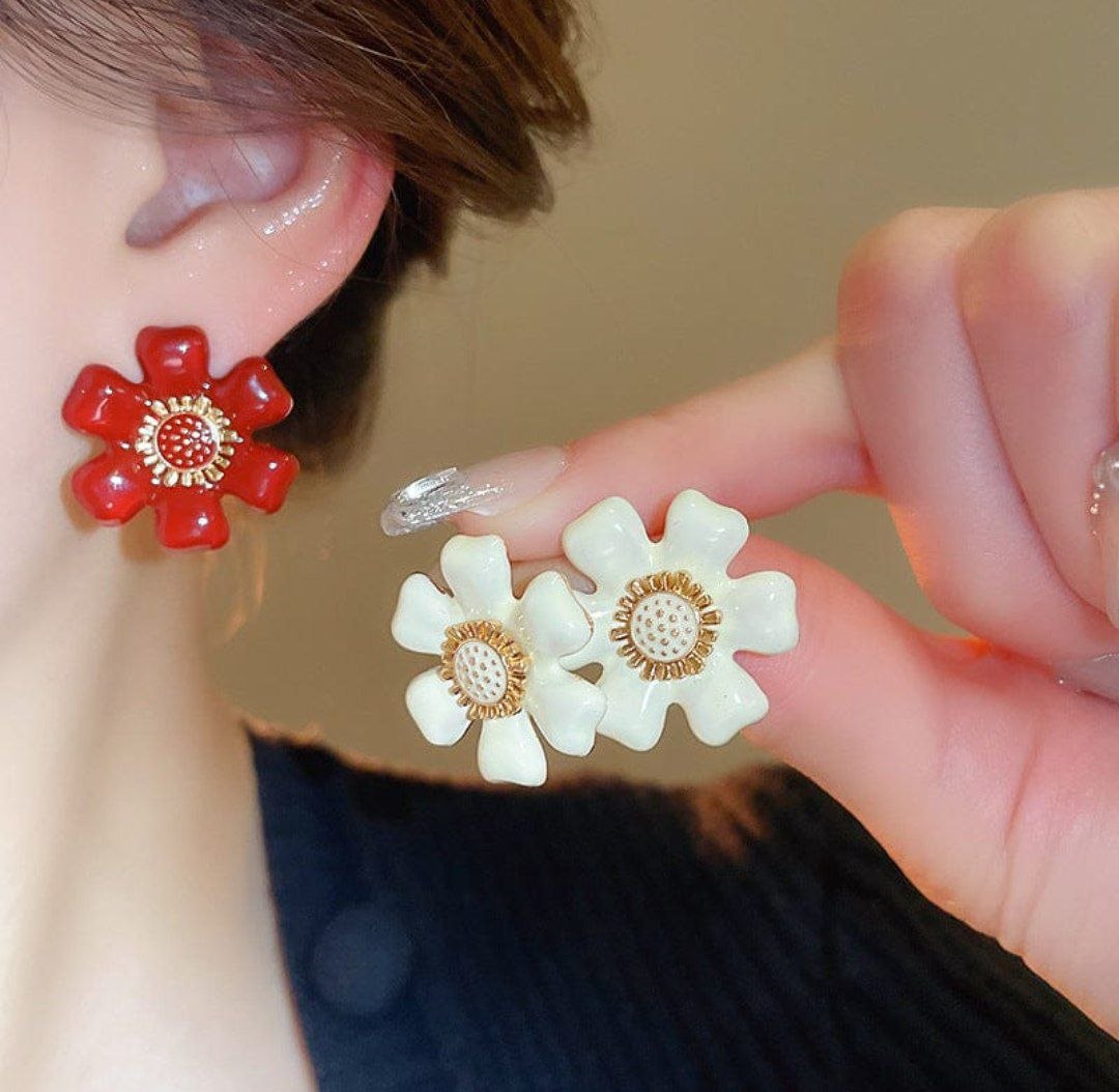 Floral Glossy Stud Earrings – Korean Style