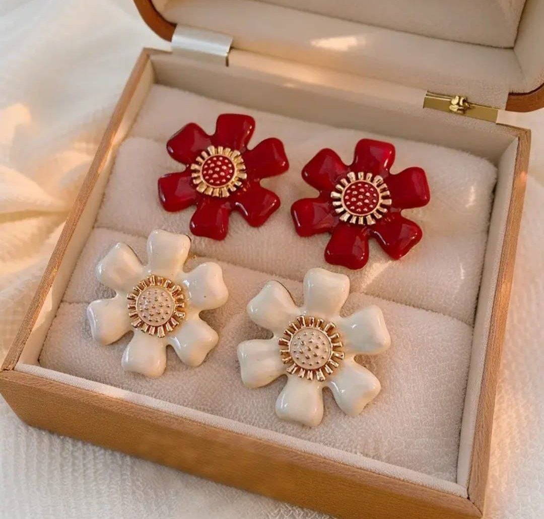 Floral Glossy Stud Earrings – Korean Style